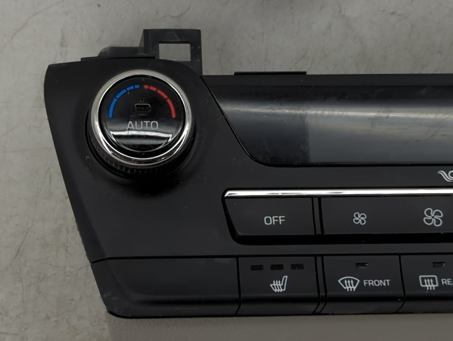 2018 Hyundai Tucson Climate Control Module Temperature AC/Heater Replacement P/N:97250-D3XXX/D7XXX Fits OEM Used Auto Parts 