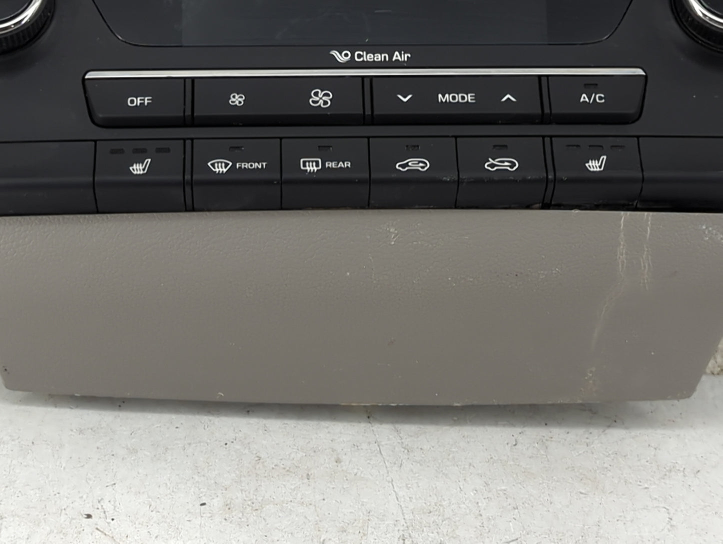 2018 Hyundai Tucson Climate Control Module Temperature AC/Heater Replacement P/N:97250-D3XXX/D7XXX Fits OEM Used Auto Parts 