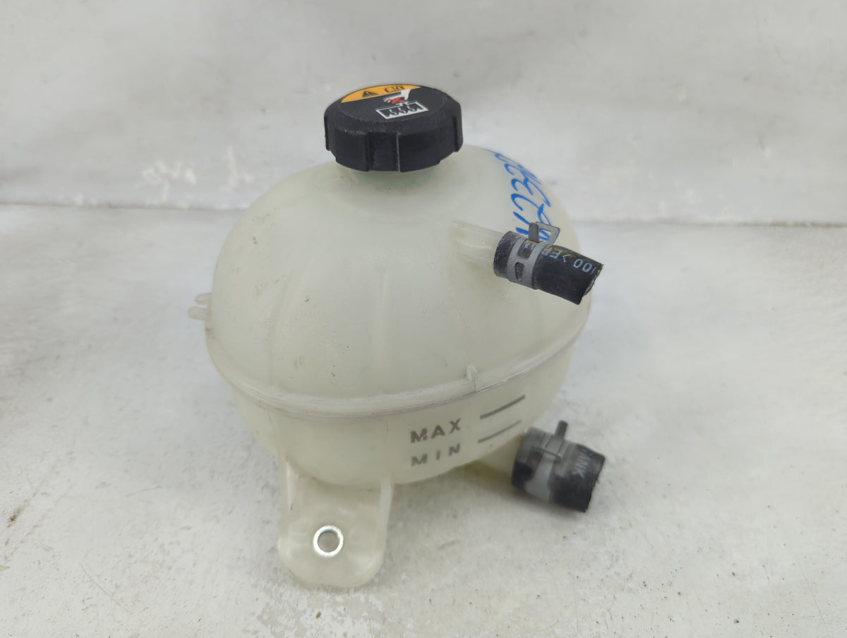 2016-2021 Hyundai Tucson Radiator Coolant Overflow Expansion Tank Bottle 1465706 - Oemusedautoparts1.com