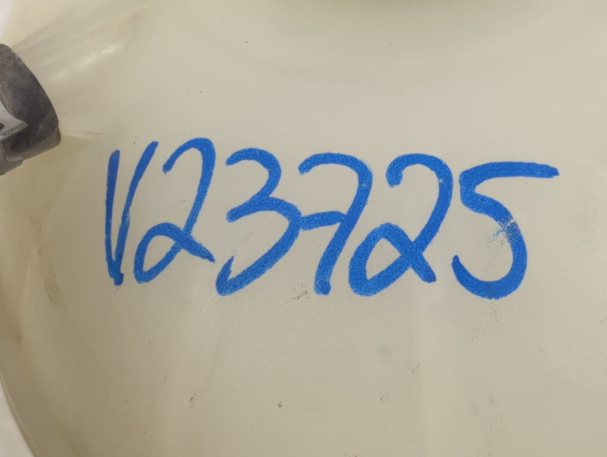 2016-2021 Hyundai Tucson Radiator Coolant Overflow Expansion Tank Bottle 1465706 - Oemusedautoparts1.com
