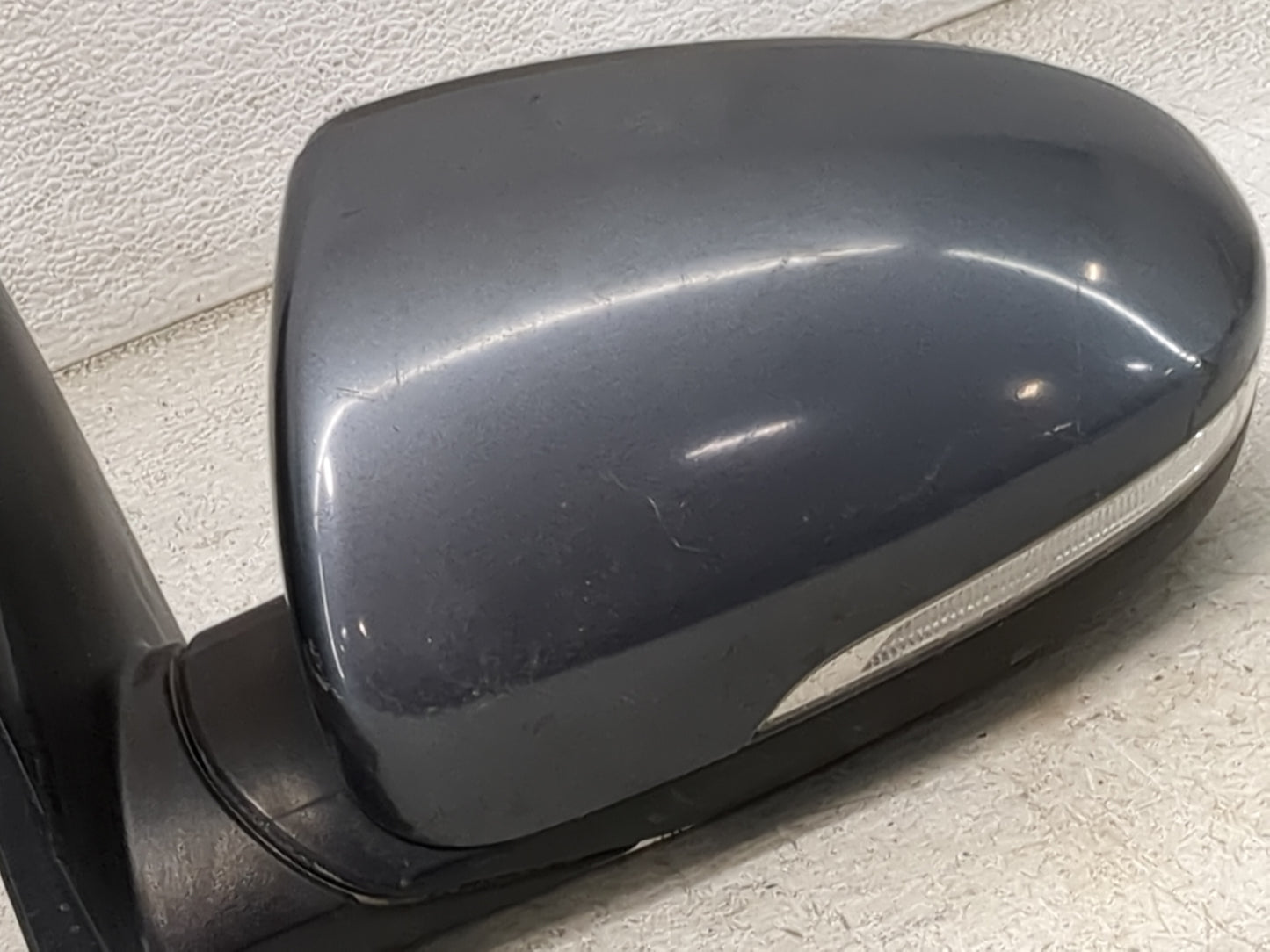 2016-2018 Hyundai Tucson Driver Side View Mirror - Left Door Mirror OEM Used - Oemusedautoparts1.com
