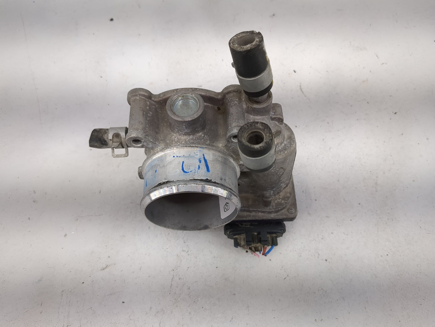 2016-2018 Hyundai Tucson Throttle Body P/N:35100-2B340 5830 11U14 Fits Fits 2015 2016 2017 2018 2019 2020 2021 2022 OEM Used