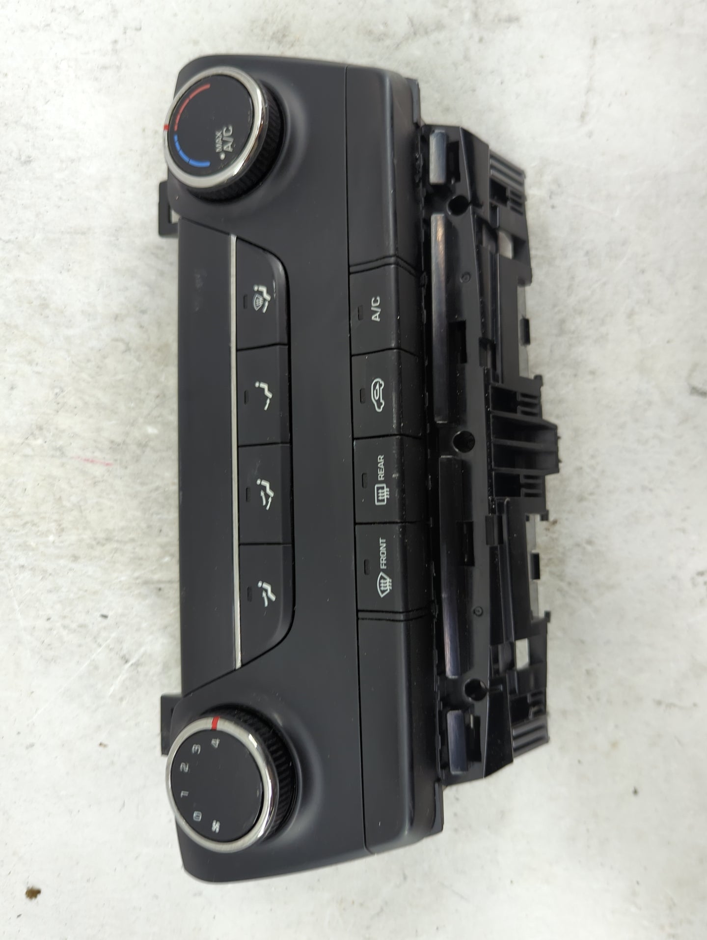 2016-2018 Hyundai Tucson Climate Control Module Temperature AC/Heater Replacement P/N:97250-D3111-TGG 1606131206-033 Fits OE