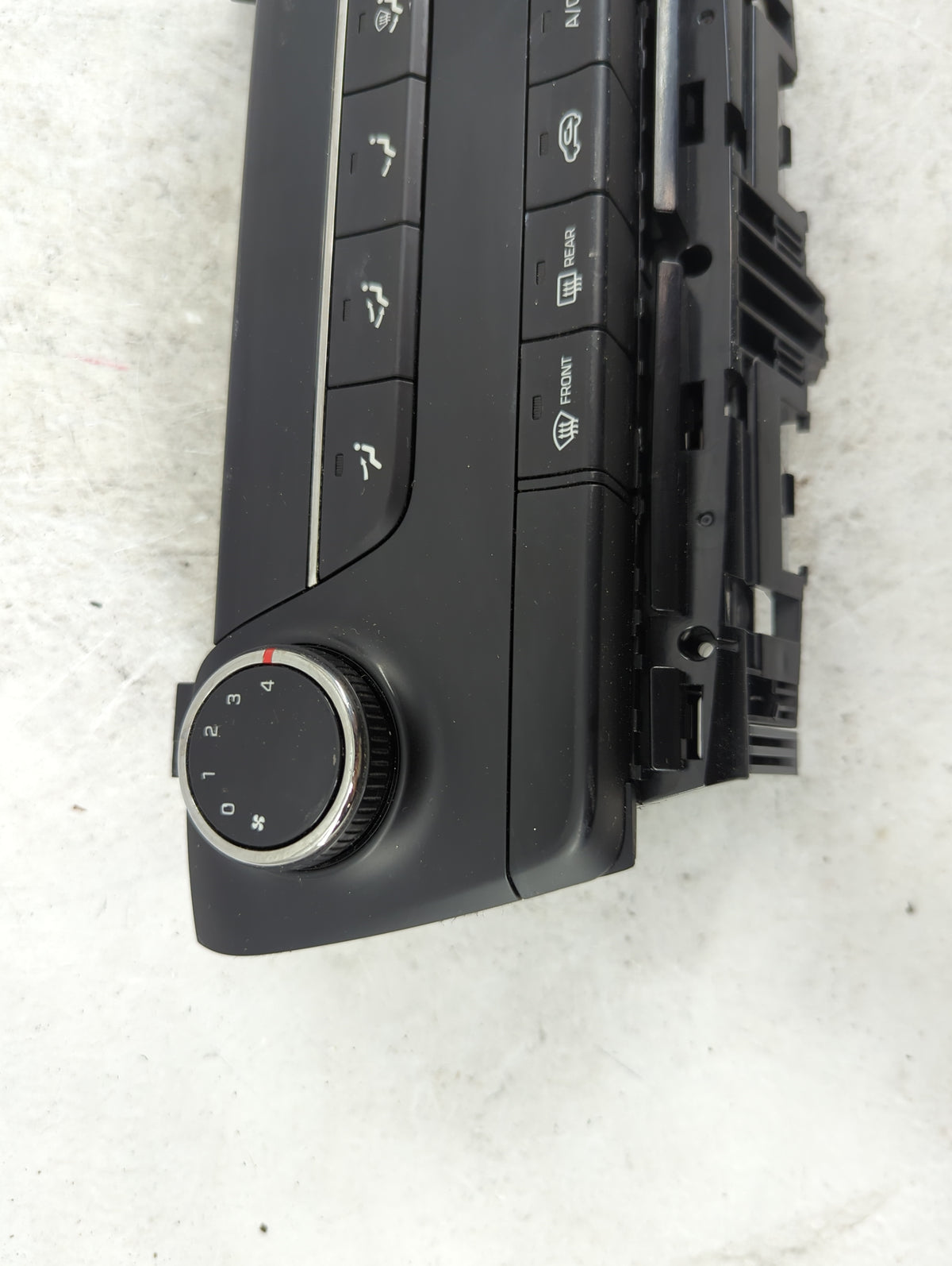 2016-2018 Hyundai Tucson Climate Control Module Temperature AC/Heater Replacement P/N:97250-D3111-TGG 1606131206-033 Fits OE