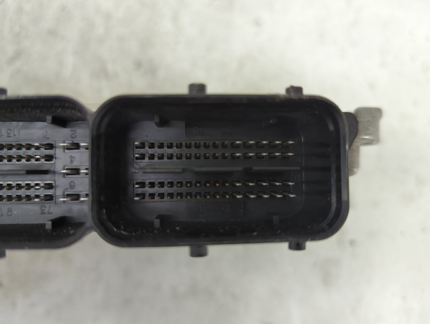 2016-2018 Hyundai Tucson PCM Engine Control Computer ECU ECM PCU OEM P/N:39175-2BTA7 0261S20701 Fits Fits 2016 2017 2018 OEM