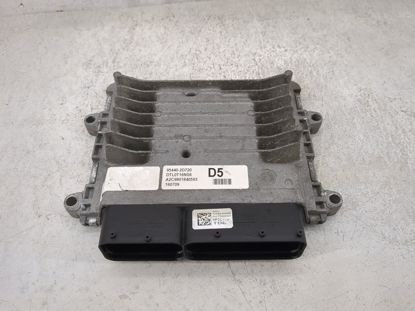 2016-2018 Hyundai Tucson PCM Engine Control Computer ECU ECM PCU OEM P/N:TL61NS2T16S0 A2C9801840501 Fits Fits 2016 2017 2018
