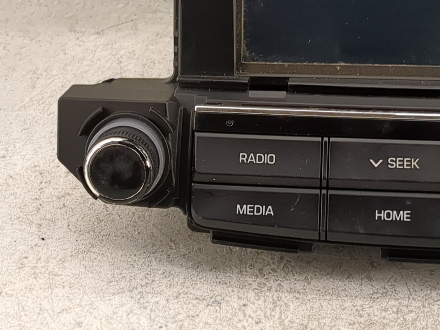2018 Hyundai Tucson Radio AM FM Cd Player Receiver Replacement P/N:96160-D31004X ADB40D3AN, TQ8-ADB40D3AN Fits OEM Used Auto