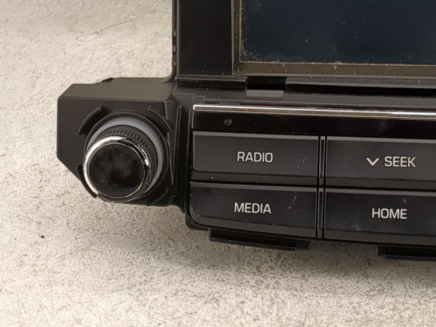2018 Hyundai Tucson Radio AM FM Cd Player Receiver Replacement P/N:96160-D31004X ADB40D3AN, TQ8-ADB40D3AN Fits OEM Used Auto