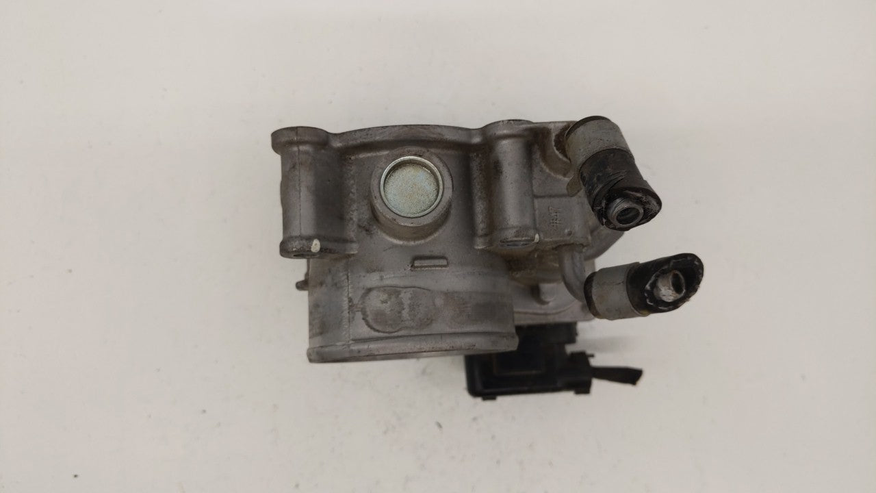 2014-2018 Hyundai Tucson Throttle Body P/N:35100-2E000 Fits Fits 2011 2012 2013 2014 2015 2016 2017 2018 2019 OEM Used Auto 