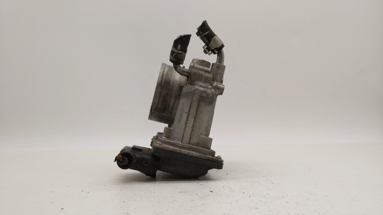 2014-2018 Hyundai Tucson Throttle Body P/N:35100-2E000 Fits Fits 2011 2012 2013 2014 2015 2016 2017 2018 2019 OEM Used Auto 