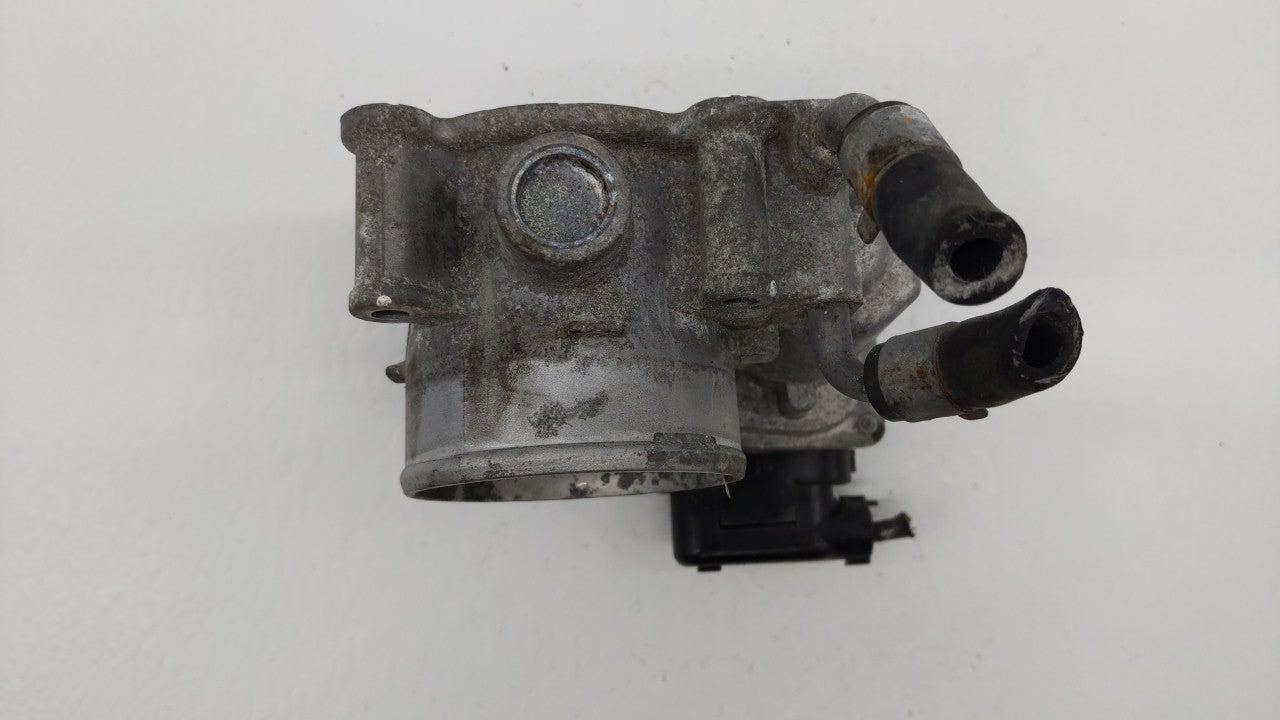 2014-2018 Hyundai Tucson Throttle Body P/N:35100-2E000 Fits Fits 2011 2012 2013 2014 2015 2016 2017 2018 2019 OEM Used Auto 