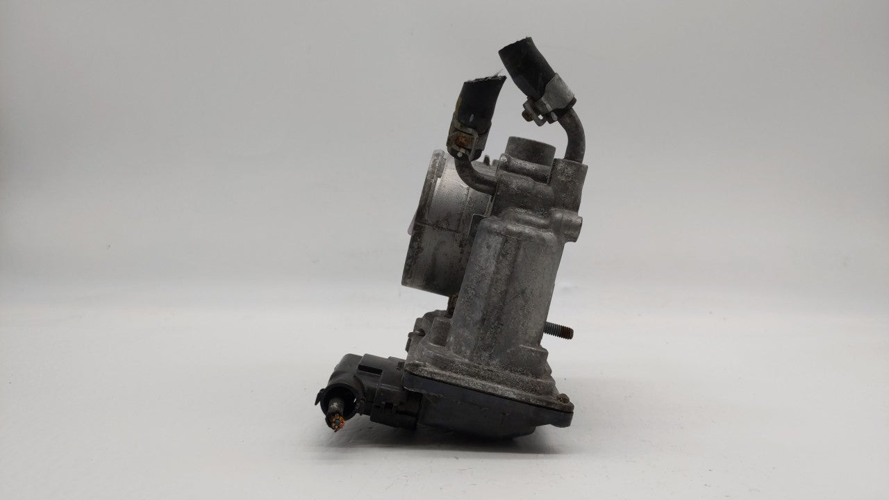 2014-2018 Hyundai Tucson Throttle Body P/N:35100-2E000 Fits Fits 2011 2012 2013 2014 2015 2016 2017 2018 2019 OEM Used Auto 
