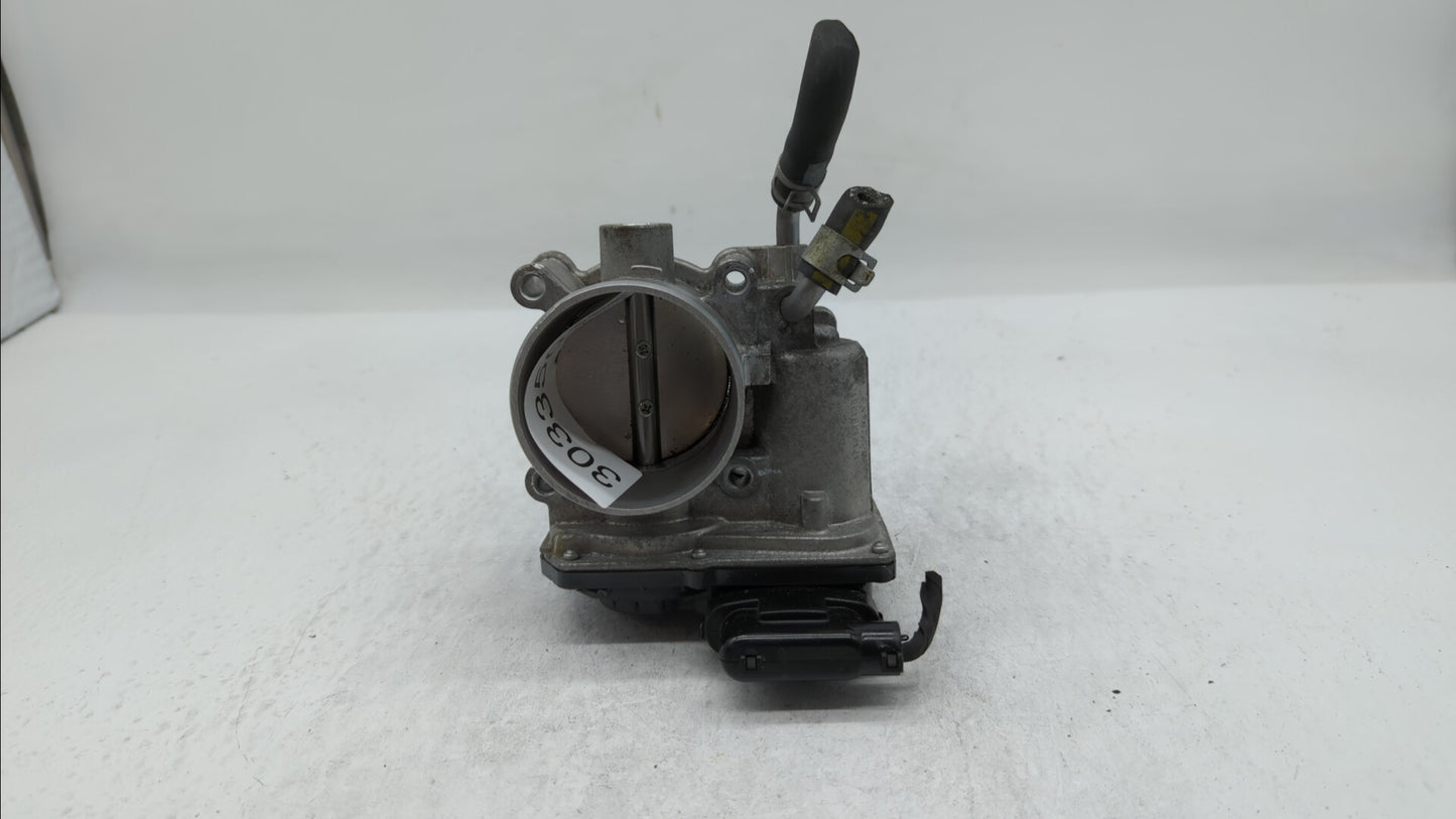 2014-2018 Hyundai Tucson Throttle Body P/N:35100-2E710 35100-2E000 Fits Fits 2011 2012 2013 2014 2015 2016 2017 2018 2019 OE