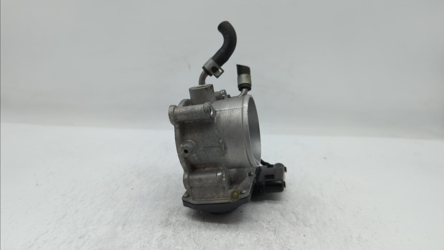 2014-2018 Hyundai Tucson Throttle Body P/N:35100-2E710 35100-2E000 Fits Fits 2011 2012 2013 2014 2015 2016 2017 2018 2019 OE