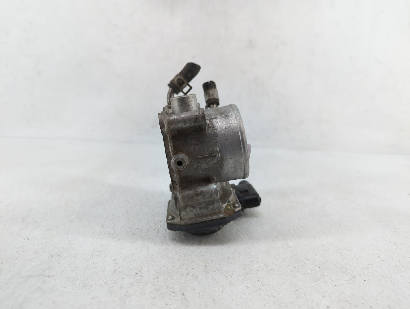 2014-2018 Hyundai Tucson Throttle Body P/N:35100-2E000 1302150124 Fits Fits 2011 2012 2013 2014 2015 2016 2017 2018 2019 OEM