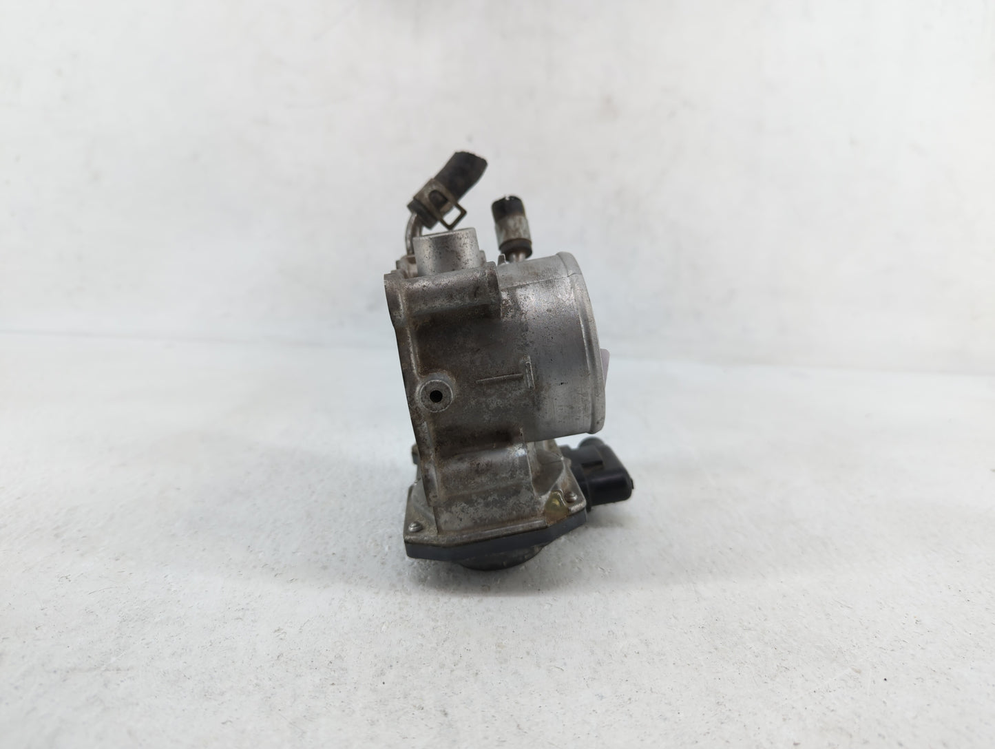 2014-2018 Hyundai Tucson Throttle Body P/N:35100-2E000 1302150124 Fits Fits 2011 2012 2013 2014 2015 2016 2017 2018 2019 OEM