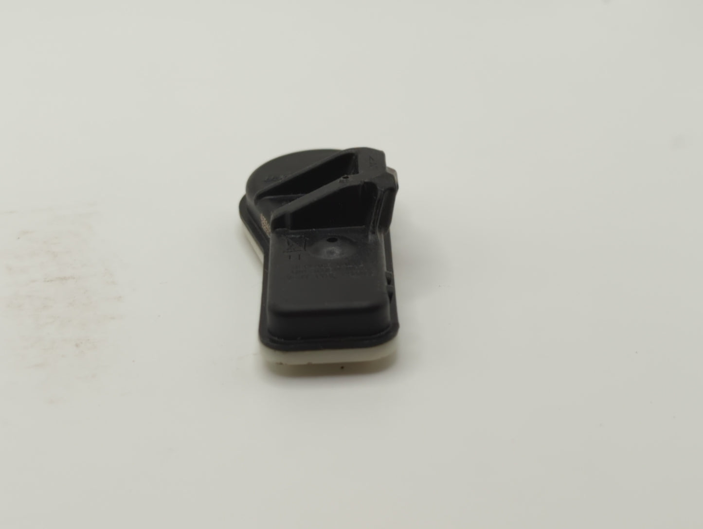 2018 Hyundai Tucson Tire Pressure Monitoring System Sensor Tpms - Oemusedautoparts1.com