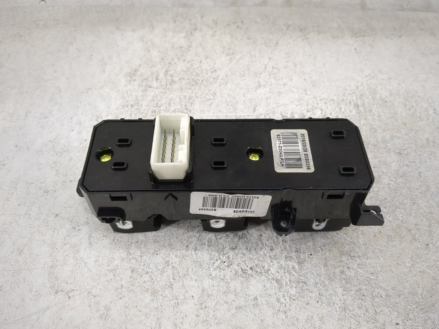 2016-2021 Hyundai Tucson Master Power Window Switch Replacement Driver Side Left P/N:93571-D3040 93520-D3061 Fits OEM Used A