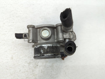 2016-2018 Hyundai Tucson Throttle Body P/N:35100-2B340 Fits Fits 2015 2016 2017 2018 2019 2020 2021 2022 OEM Used Auto Parts