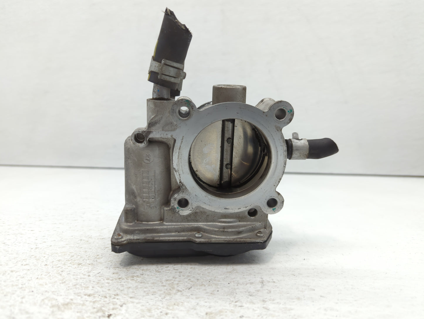 2016-2018 Hyundai Tucson Throttle Body P/N:35100-2B340 Fits Fits 2015 2016 2017 2018 2019 2020 2021 2022 OEM Used Auto Parts