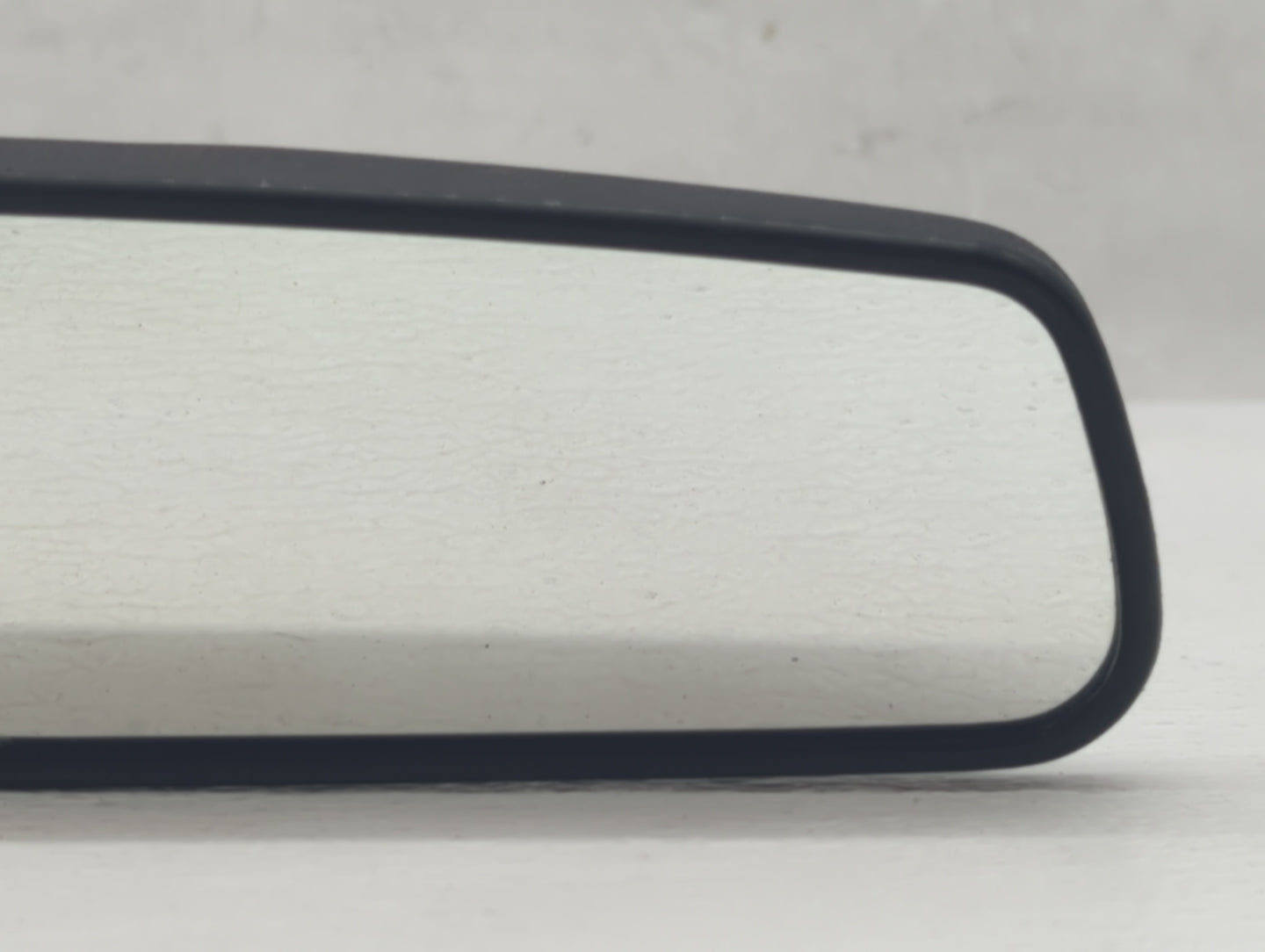 2014-2018 Hyundai Tucson Interior Rear View Mirror Replacement OEM P/N:E8011083 Fits OEM Used Auto Parts - Oemusedautoparts1