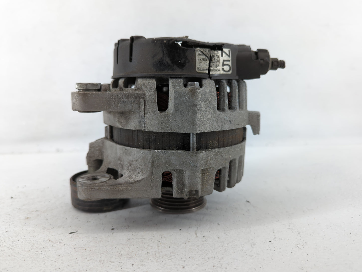 2016-2021 Hyundai Tucson Alternator Replacement Generator Charging Assembly Engine OEM P/N:2624670 Fits OEM Used Auto Parts 