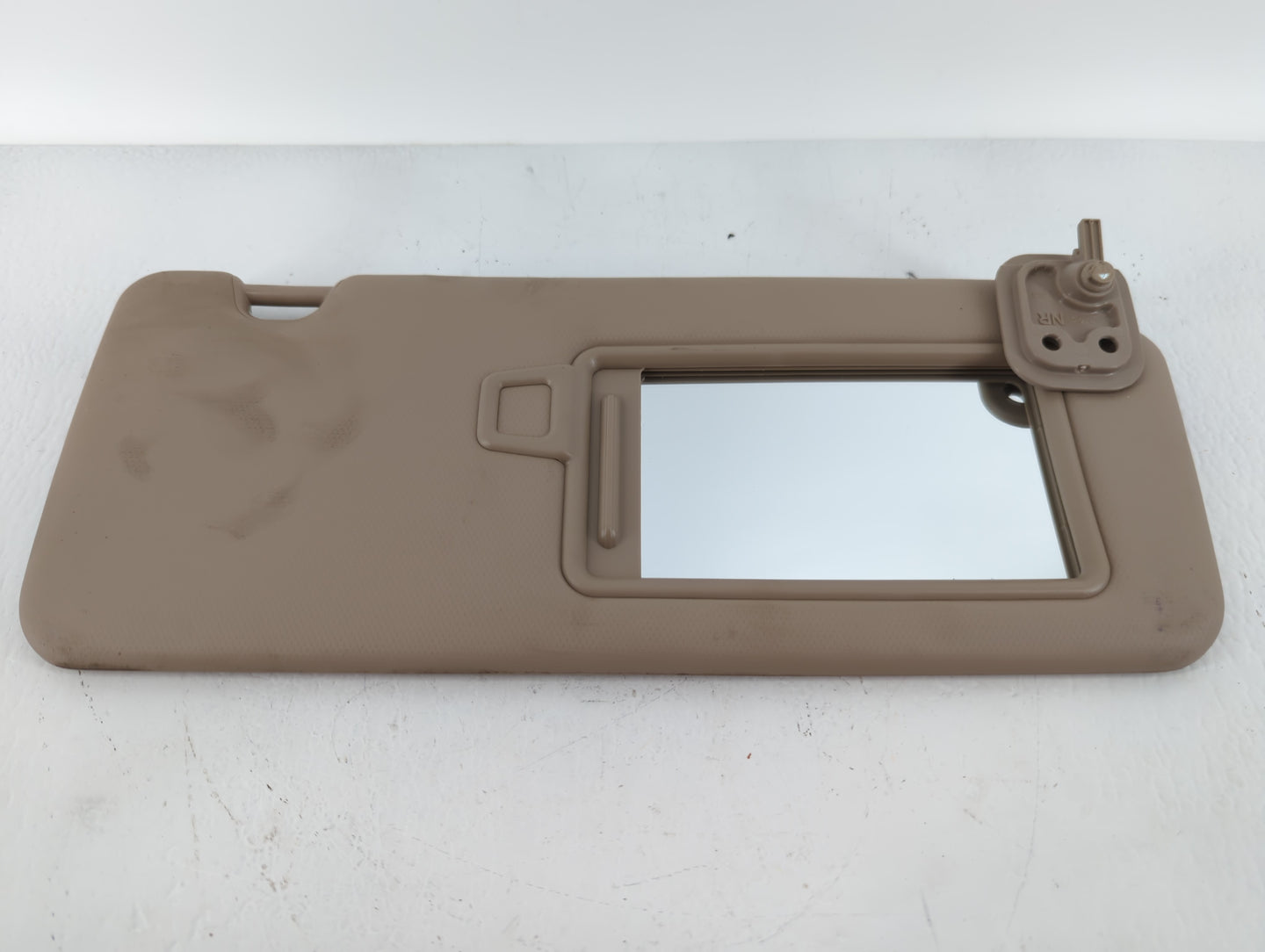 2016-2018 Hyundai Tucson Sun Visor Shade Replacement Passenger Right Mirror Fits Fits 2016 2017 2018 OEM Used Auto Parts - O