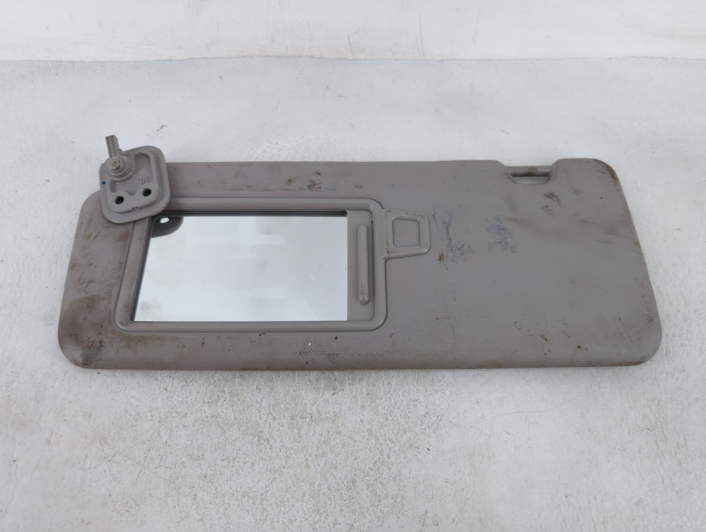 2016-2018 Hyundai Tucson Sun Visor Shade Replacement Driver Left Mirror Fits Fits 2016 2017 2018 OEM Used Auto Parts - Oemus