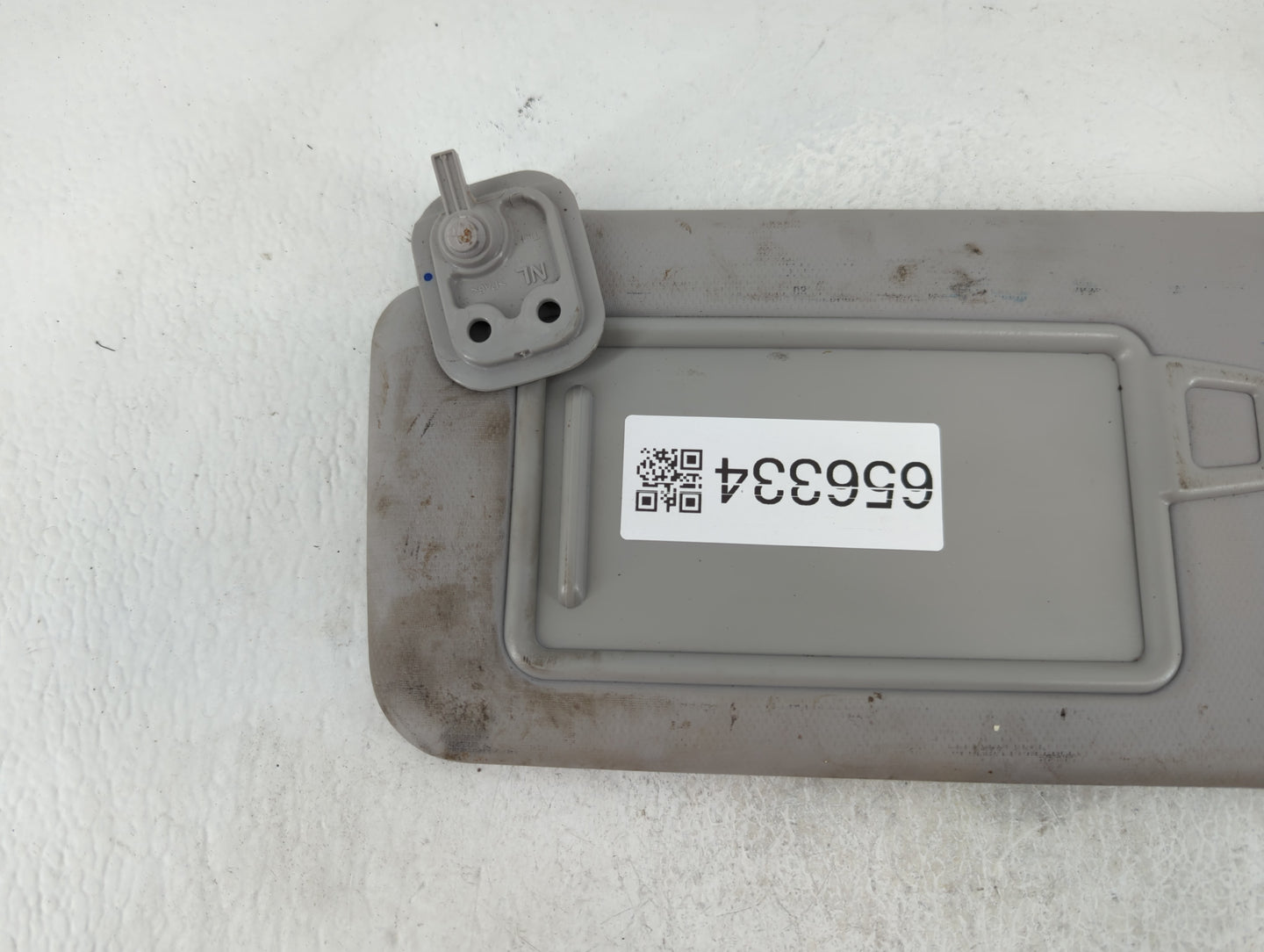 2016-2018 Hyundai Tucson Sun Visor Shade Replacement Driver Left Mirror Fits Fits 2016 2017 2018 OEM Used Auto Parts - Oemus