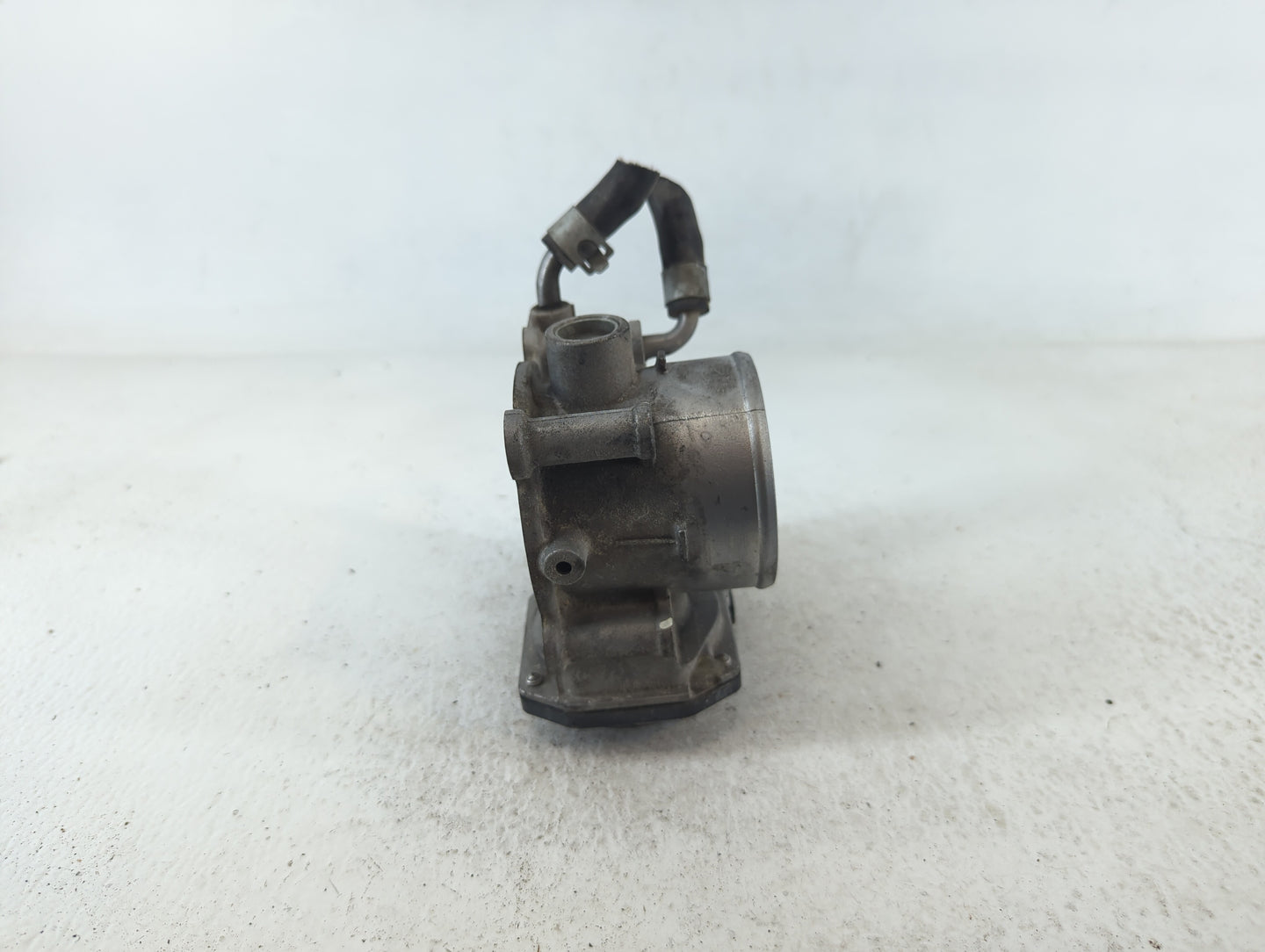 2014-2021 Hyundai Tucson Throttle Body P/N:35100-2E000 Fits Fits 2011 2012 2013 2014 2015 2016 2017 2018 2019 2020 2021 OEM 