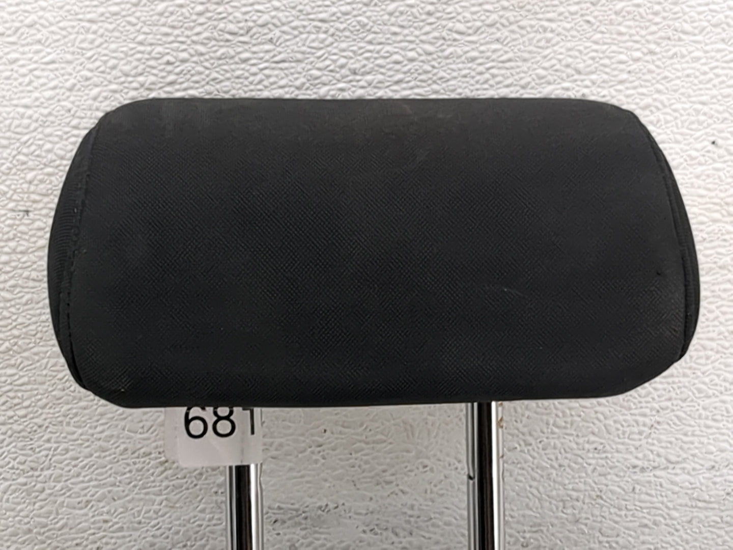 2016-2018 Hyundai Tucson Headrest Head Rest Front Driver Seat Black 681054 - Oemusedautoparts1.com