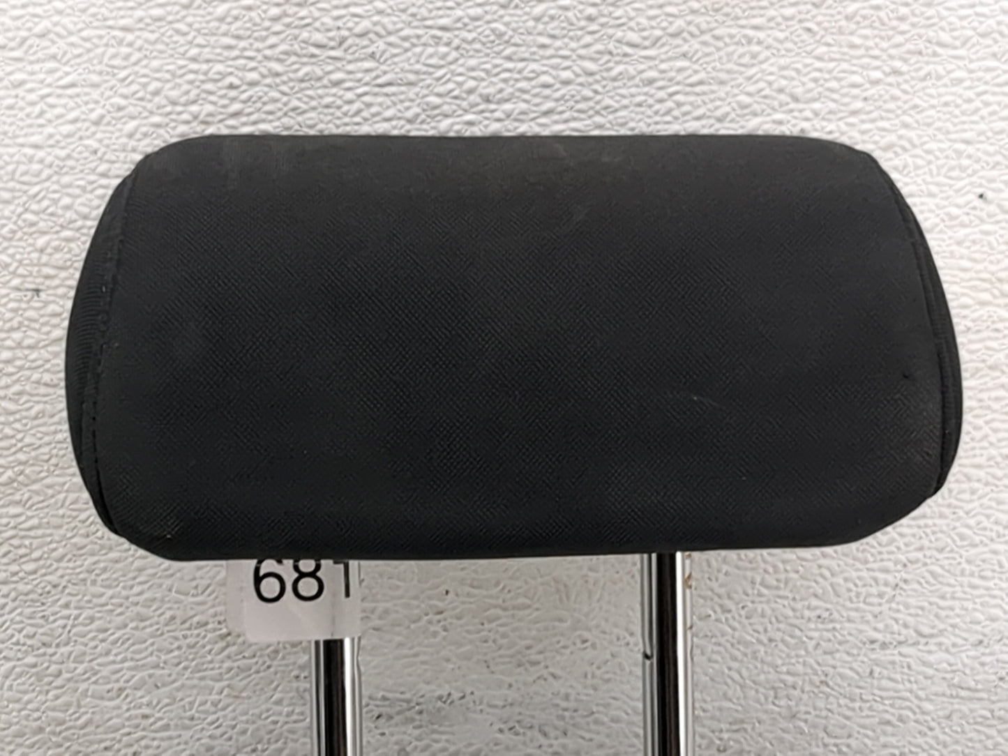 2016-2018 Hyundai Tucson Headrest Head Rest Front Driver Seat Black 681054 - Oemusedautoparts1.com