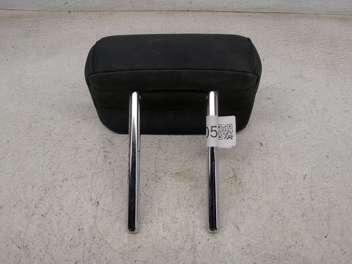 2016-2018 Hyundai Tucson Headrest Head Rest Front Driver Seat Black 681054 - Oemusedautoparts1.com