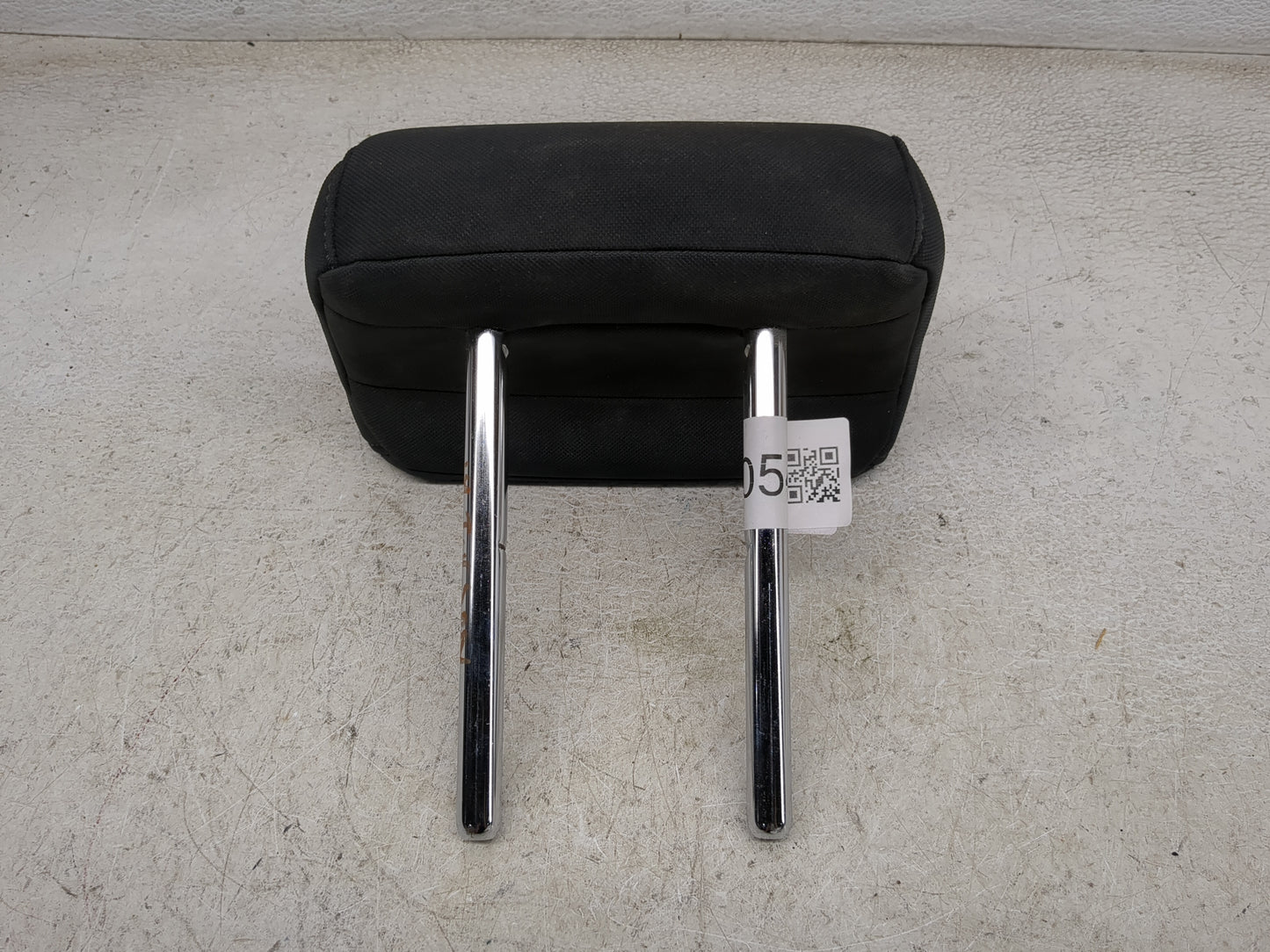 2016-2018 Hyundai Tucson Headrest Head Rest Front Driver Seat Black 681054 - Oemusedautoparts1.com