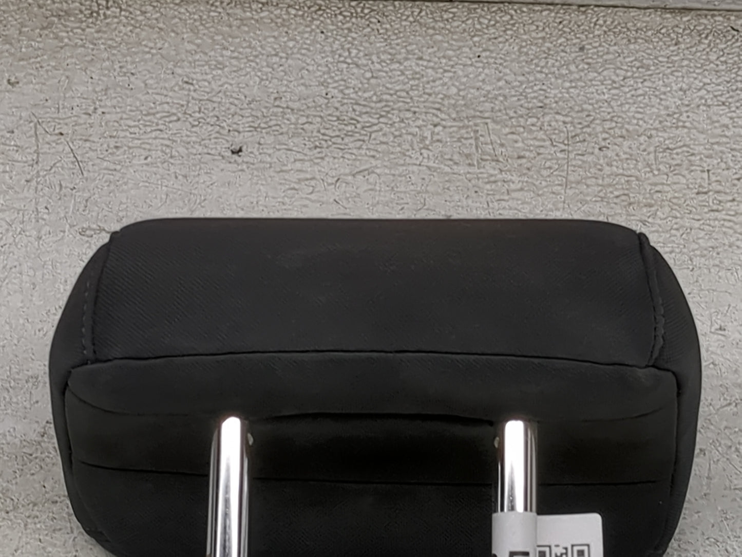 2016-2018 Hyundai Tucson Headrest Head Rest Front Driver Seat Black 681054 - Oemusedautoparts1.com