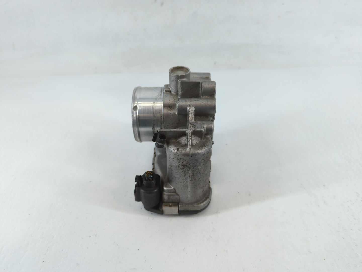 2016-2018 Hyundai Tucson Throttle Body P/N:7S7G-9F9910-CA Fits Fits 2015 2016 2017 2018 2019 2020 2021 2022 OEM Used Auto Pa