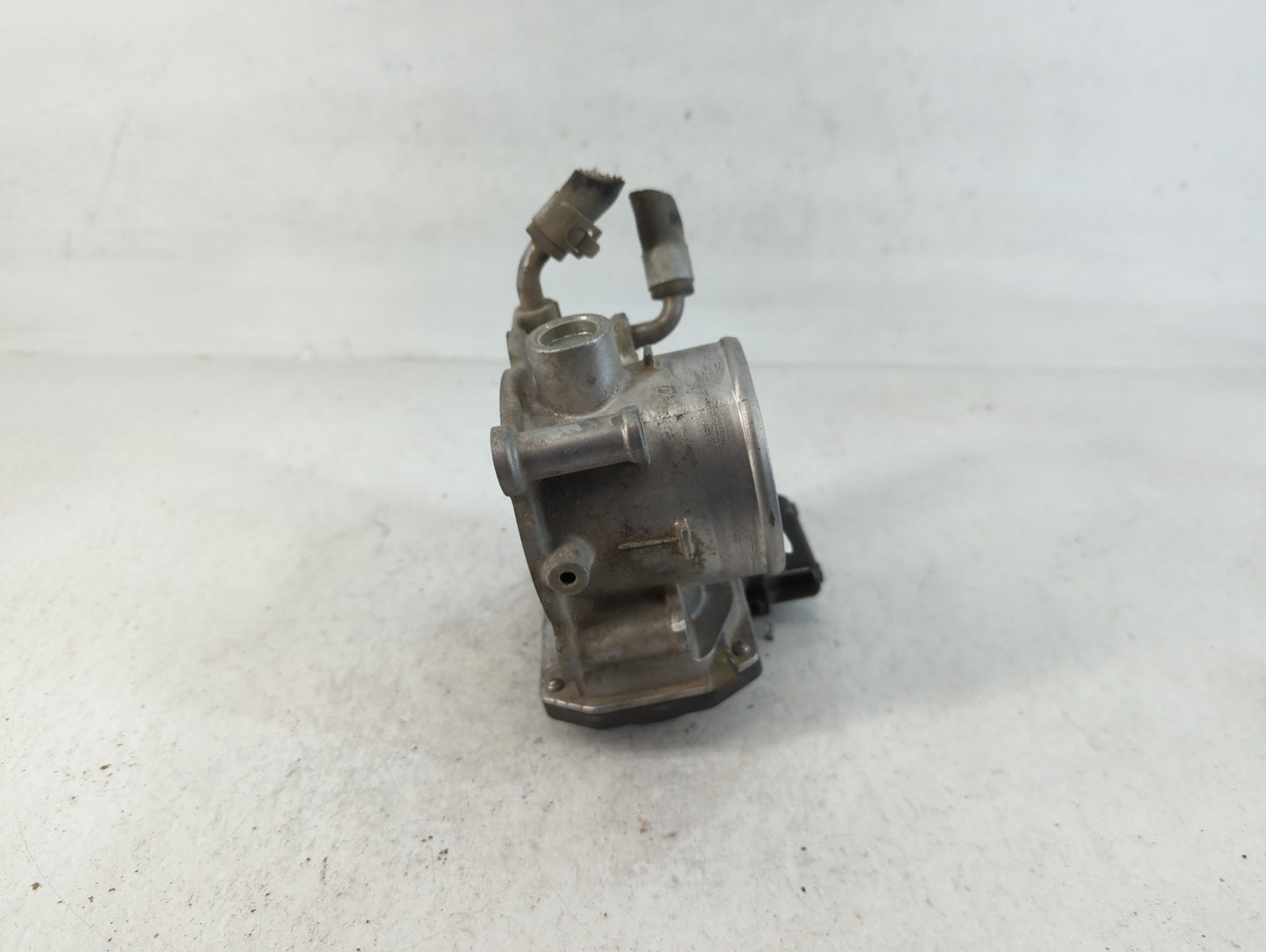 2014-2021 Hyundai Tucson Throttle Body P/N:35100-2E000 Fits Fits 2011 2012 2013 2014 2015 2016 2017 2018 2019 2020 2021 OEM 