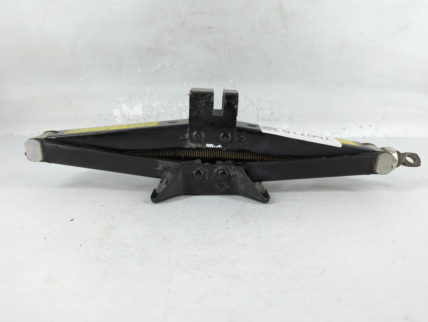 2018 Hyundai Tucson Spare Scissor Car Jack - Oemusedautoparts1.com