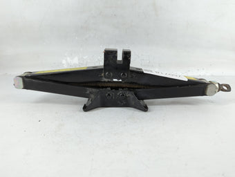 compare product 2018 Hyundai Tucson Spare Scissor Car Jack 760718