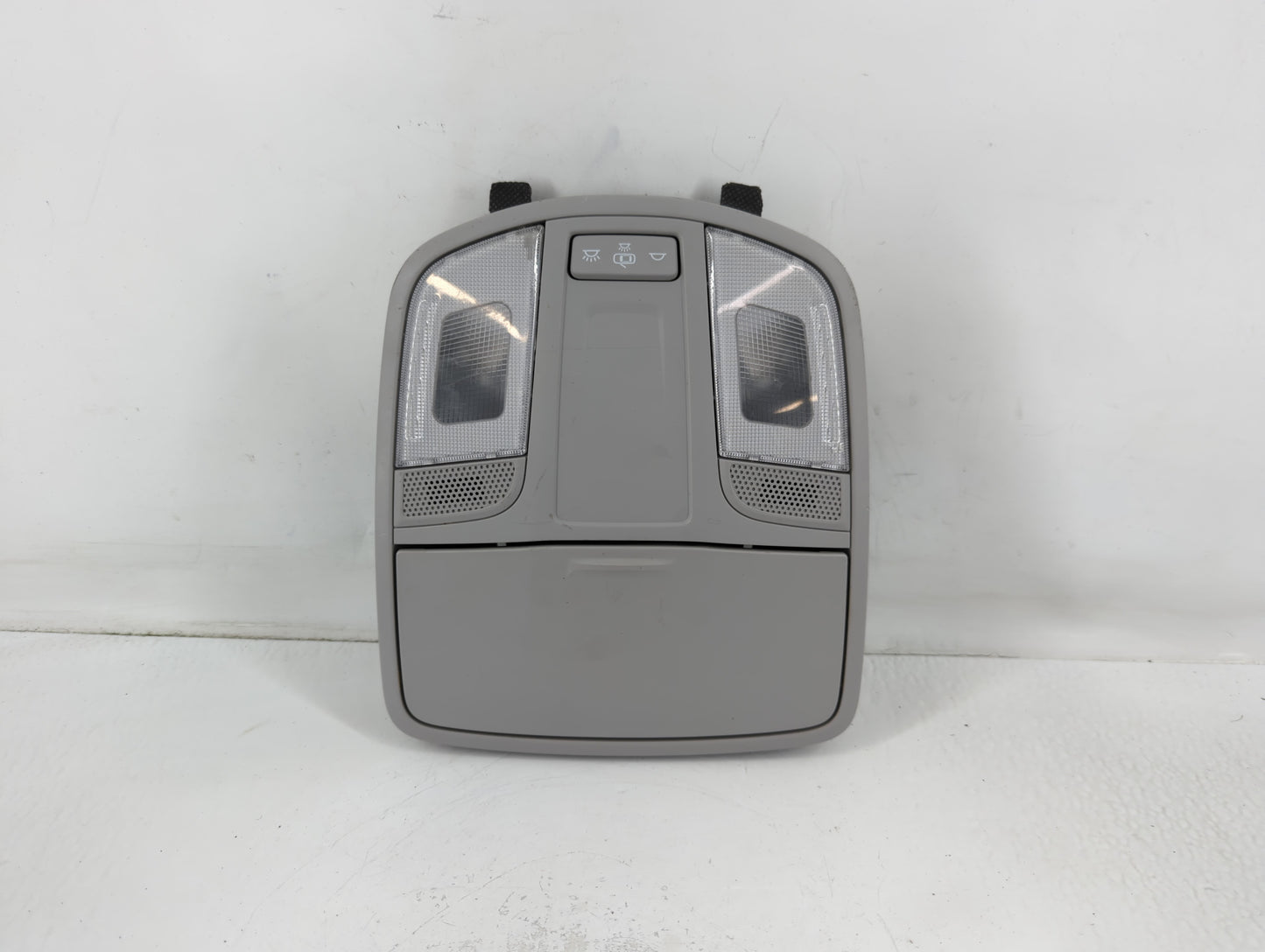 2018 Hyundai Tucson Overhead Roof Console - Oemusedautoparts1.com