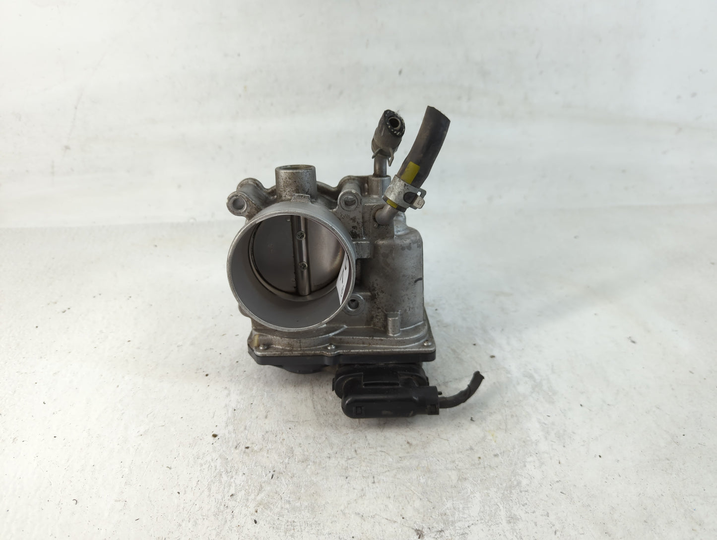 2014-2021 Hyundai Tucson Throttle Body P/N:35100-2E000 Fits Fits 2011 2012 2013 2014 2015 2016 2017 2018 2019 2020 2021 OEM 