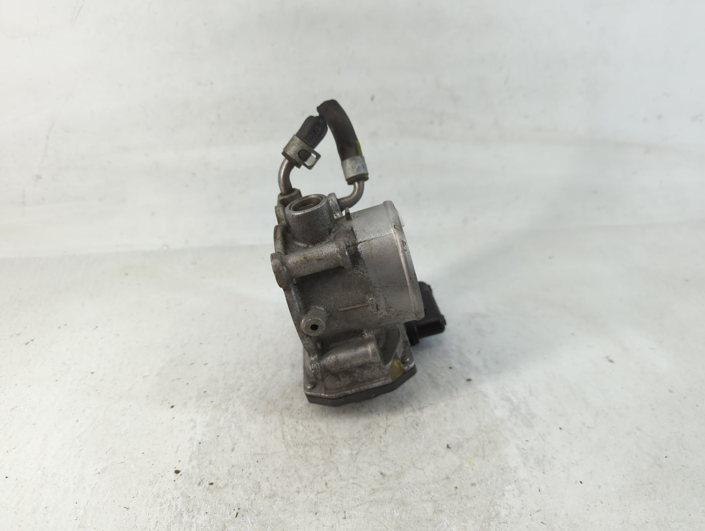 2014-2021 Hyundai Tucson Throttle Body P/N:35100-2E000 Fits Fits 2011 2012 2013 2014 2015 2016 2017 2018 2019 2020 2021 OEM 