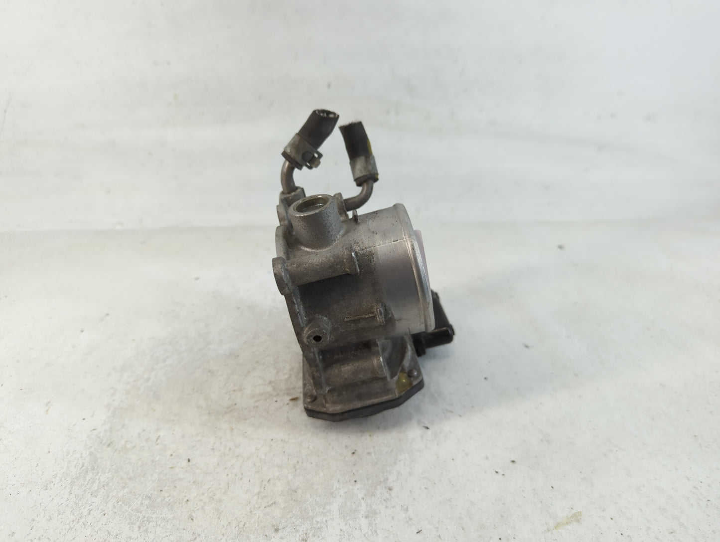 2014-2021 Hyundai Tucson Throttle Body P/N:35100-2E000 Fits Fits 2011 2012 2013 2014 2015 2016 2017 2018 2019 2020 2021 OEM 