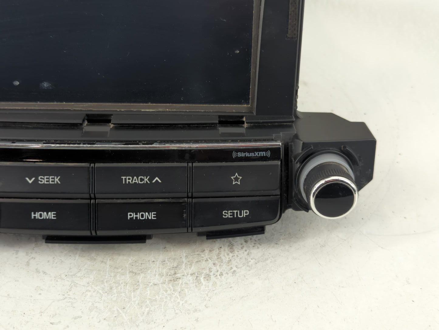2017-2018 Hyundai Tucson Radio AM FM Cd Player Receiver Replacement P/N:96160-D30004X Fits Fits 2017 2018 OEM Used Auto Part