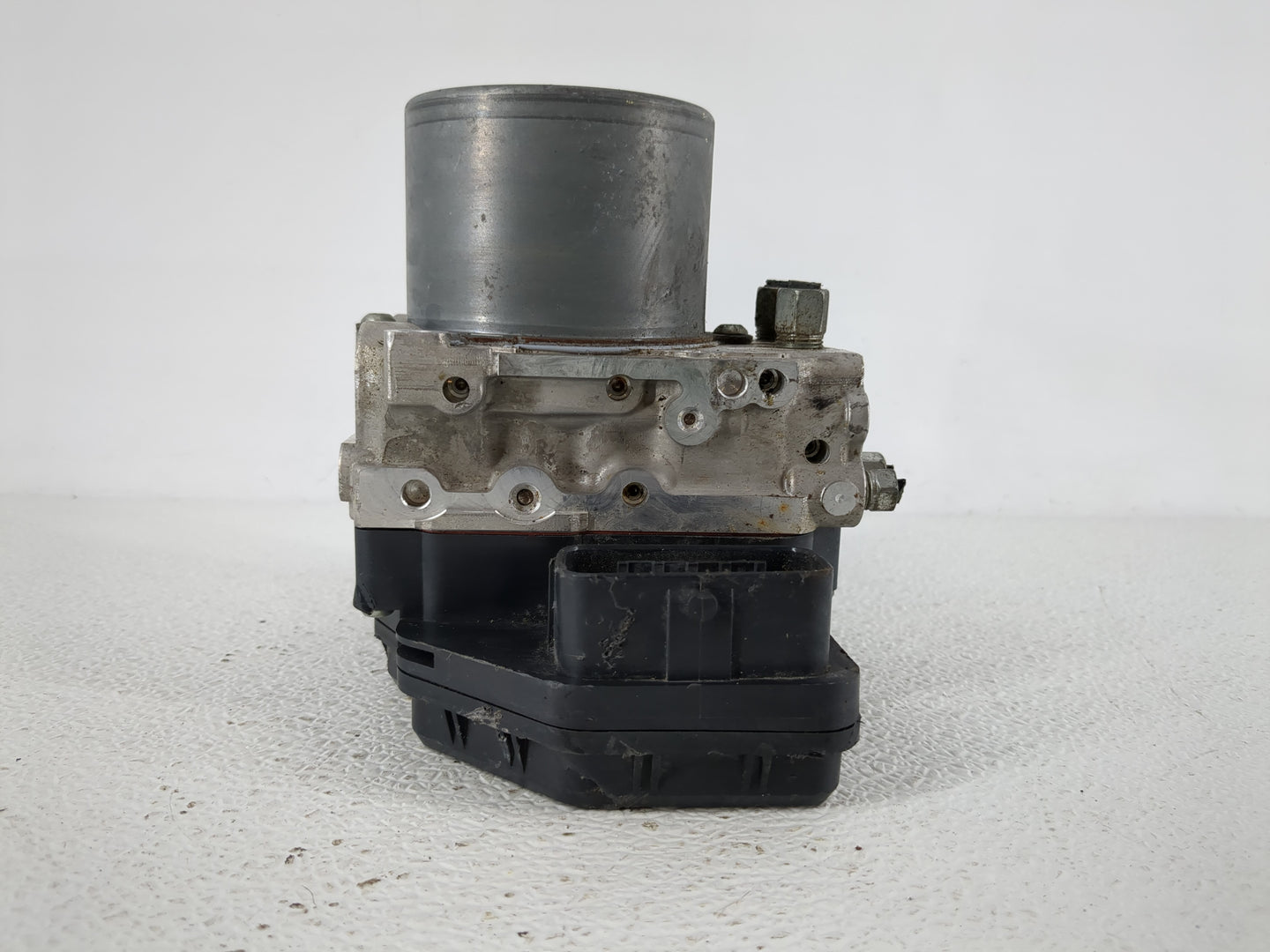 2016-2018 Infiniti Q50 ABS Pump Control Module Replacement P/N:47660 4GU1A Fits Fits 2016 2017 2018 OEM Used Auto Parts - Oe