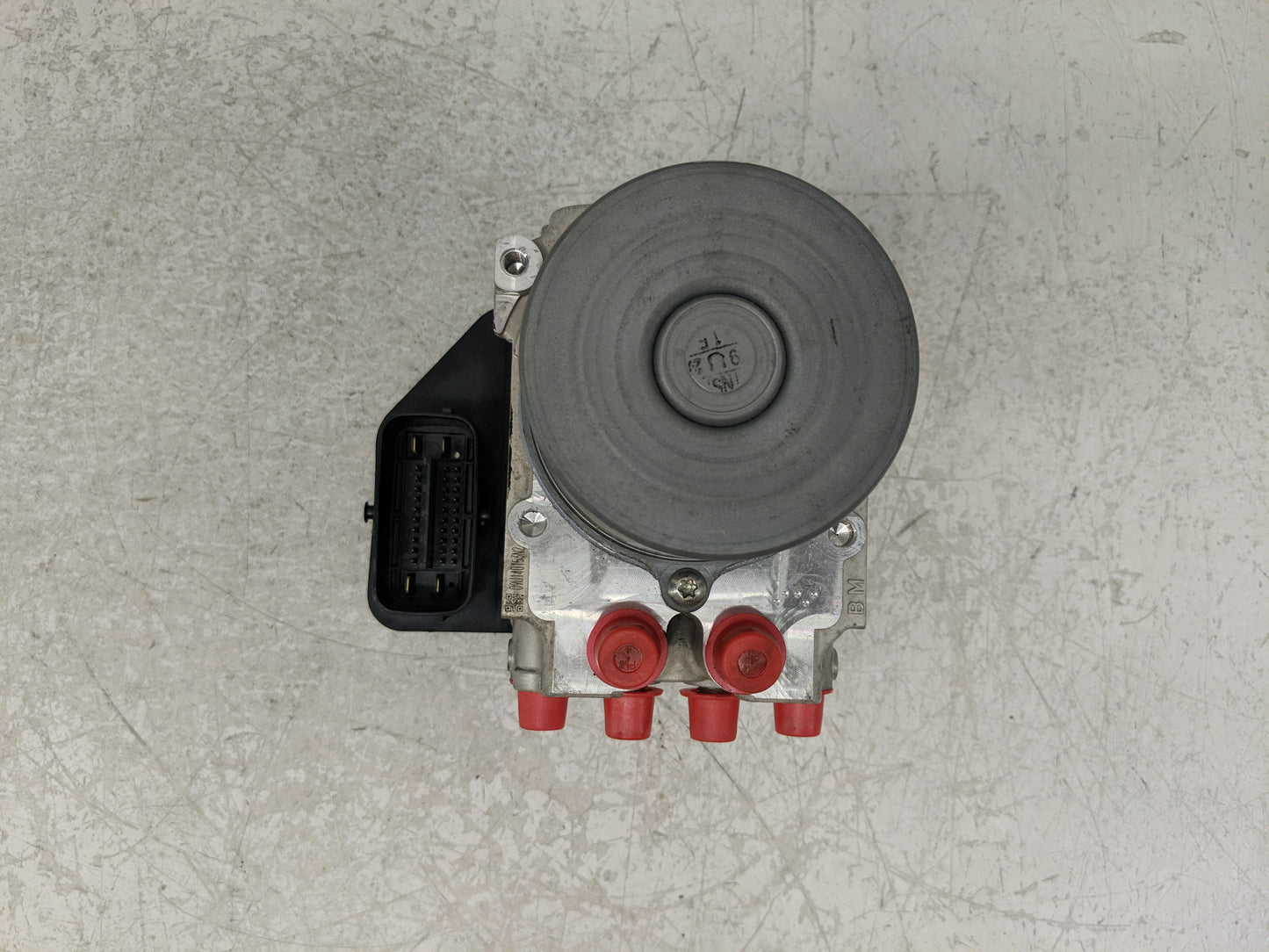 2018 Infiniti Q50 ABS Pump Control Module Replacement P/N:133230-7041 47660 4HU0A Fits OEM Used Auto Parts - Oemusedautopart