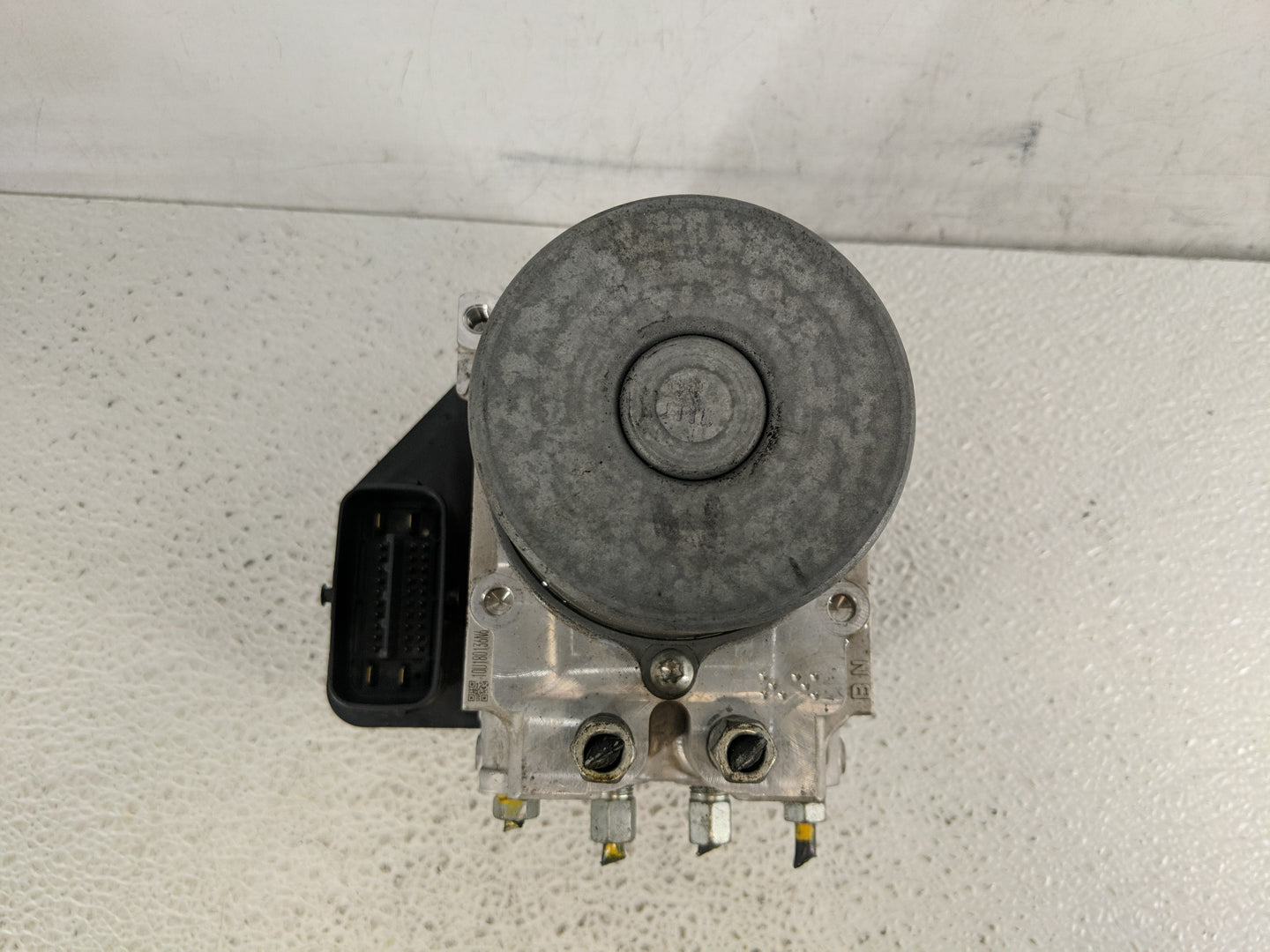 2018 Infiniti Q50 ABS Pump Control Module Replacement P/N:133230-7041 47660 4GU0A Fits OEM Used Auto Parts - Oemusedautopart