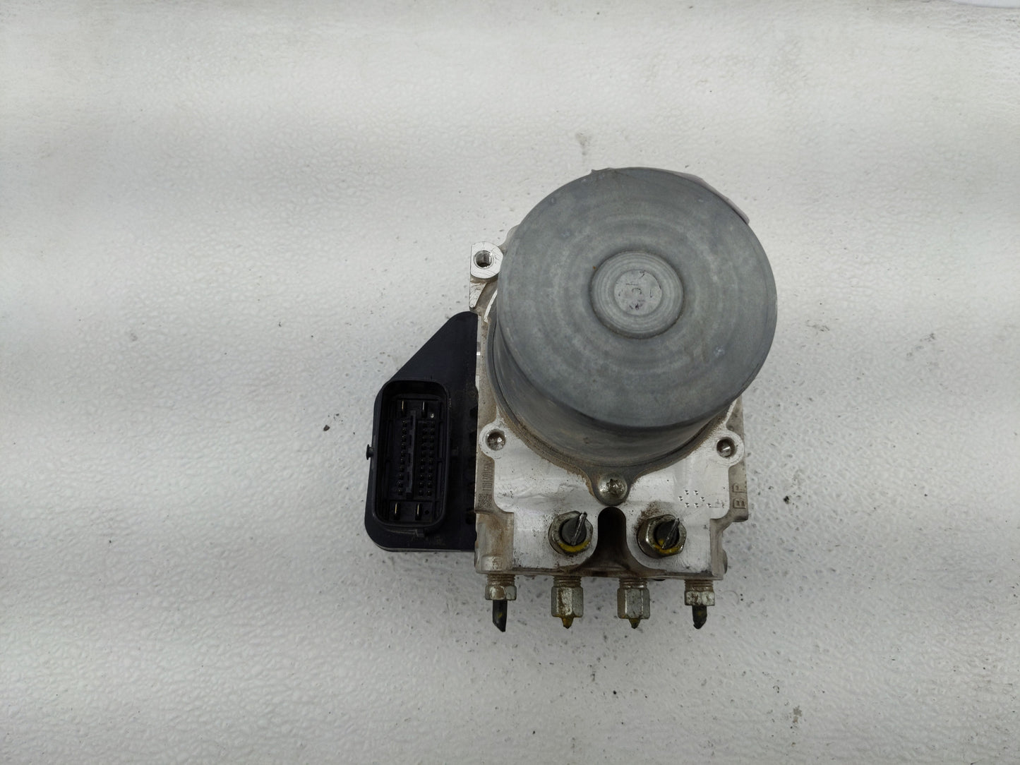 2018 Infiniti Q50 ABS Pump Control Module Replacement P/N:133230-7041 47660 4GU0A Fits OEM Used Auto Parts - Oemusedautopart