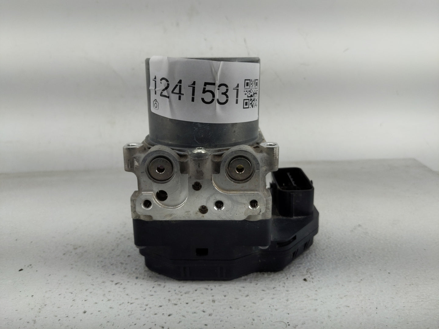 2018 Infiniti Q50 ABS Pump Control Module Replacement P/N:133230-7041 47660 4GU0A Fits OEM Used Auto Parts - Oemusedautopart