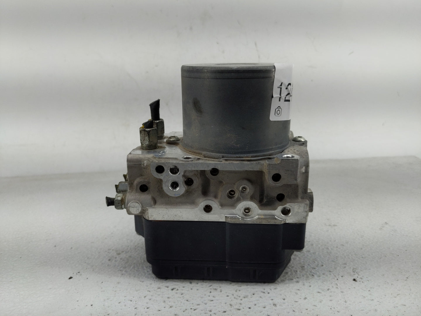 2018 Infiniti Q50 ABS Pump Control Module Replacement P/N:133230-7041 47660 4GU0A Fits OEM Used Auto Parts - Oemusedautopart